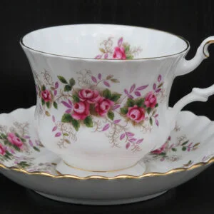 Lavender-rose-Heren-kop-en-schotel1