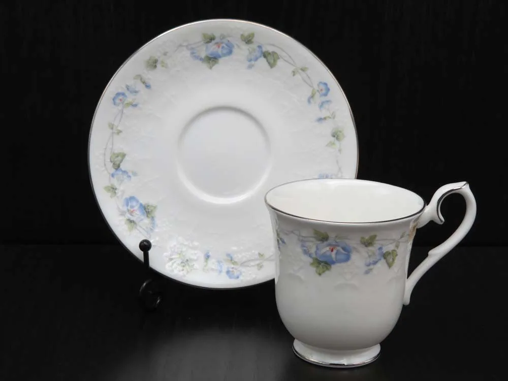 Royal-albert-for-all-seasons-morning-flower-dames-kop-en-schotel