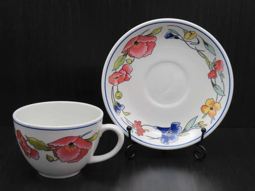 Wood-and-Sons-Alpine-Meadow-kop-en-schotel-2