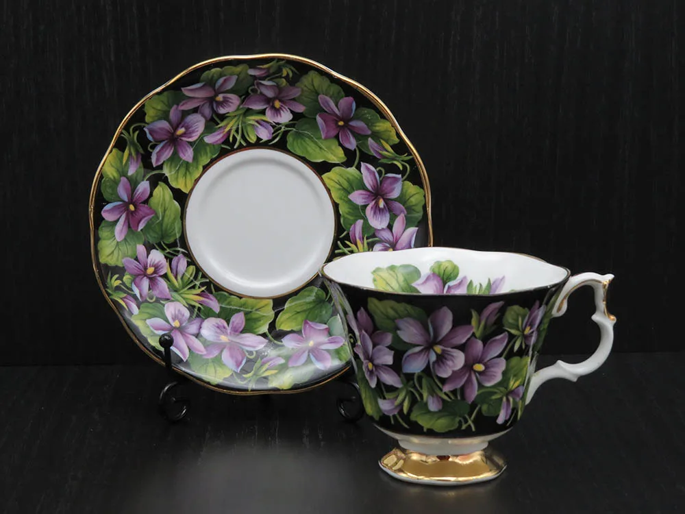 provicial-flowers-purple-violet-heren-kop-en-schotel3