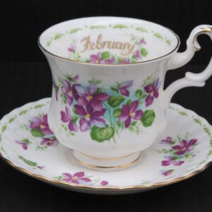 royal-albert-flower-of-the-month-dames-februari