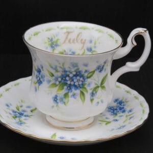 royal-albert-flower-of-the-month-dames-juli