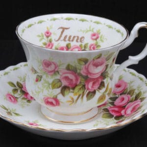 royal-albert-flower-of-the-month-heren-juni