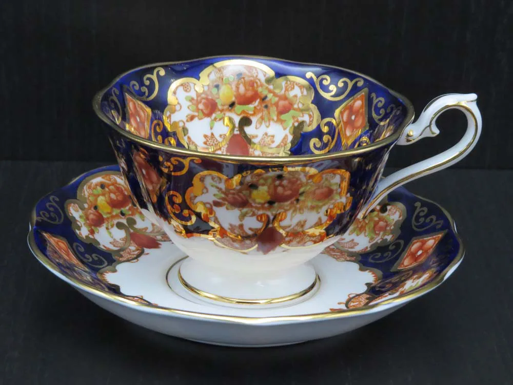 royal-albert-heirloom-avon