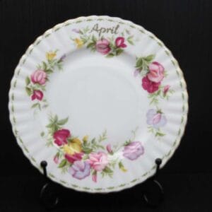 Royal-Albert_Flower-Of-The-Month-April-ontbijtbord