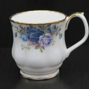 Royal-Albert-Moonlight-Rose-beker