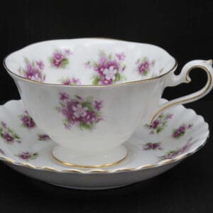 Royal-Albert-Sweet-Violets-avon-kop-en-schotel
